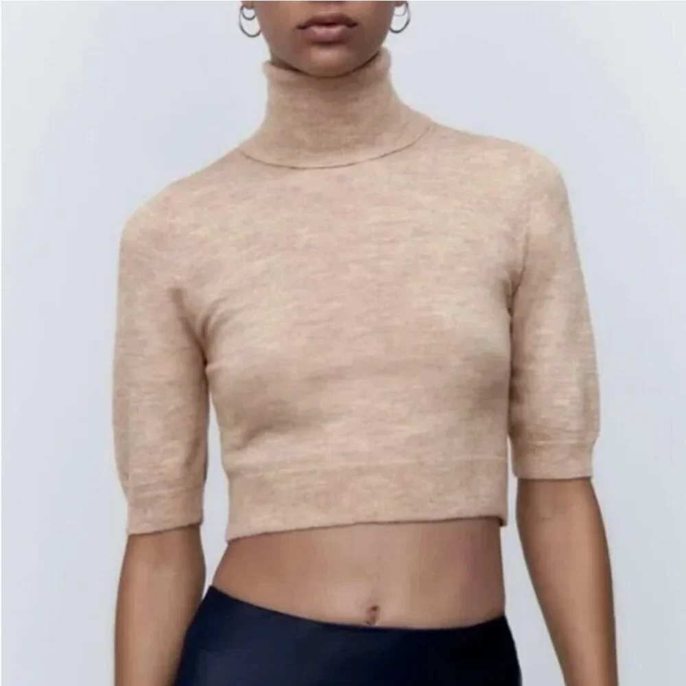 Zara Turtleneck Wool Blend Cropped Sweater Women's Small Beige 1/2 Sleeve Knit